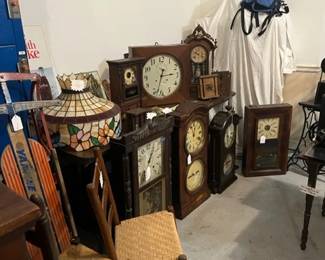 ANTIQUE AMERICN WOOD CLOCKS