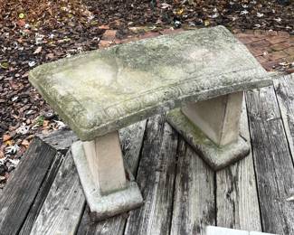 Concrete bench (comes in 3 pieces)