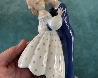 Bing & Grondahl courting couple