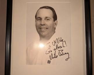 AUTOGRAPHED PHOTO, MIKE BREY