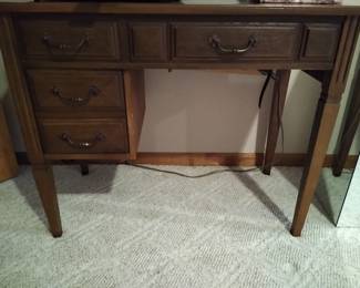 1970 Singer Sewing Machine with Cabinet
