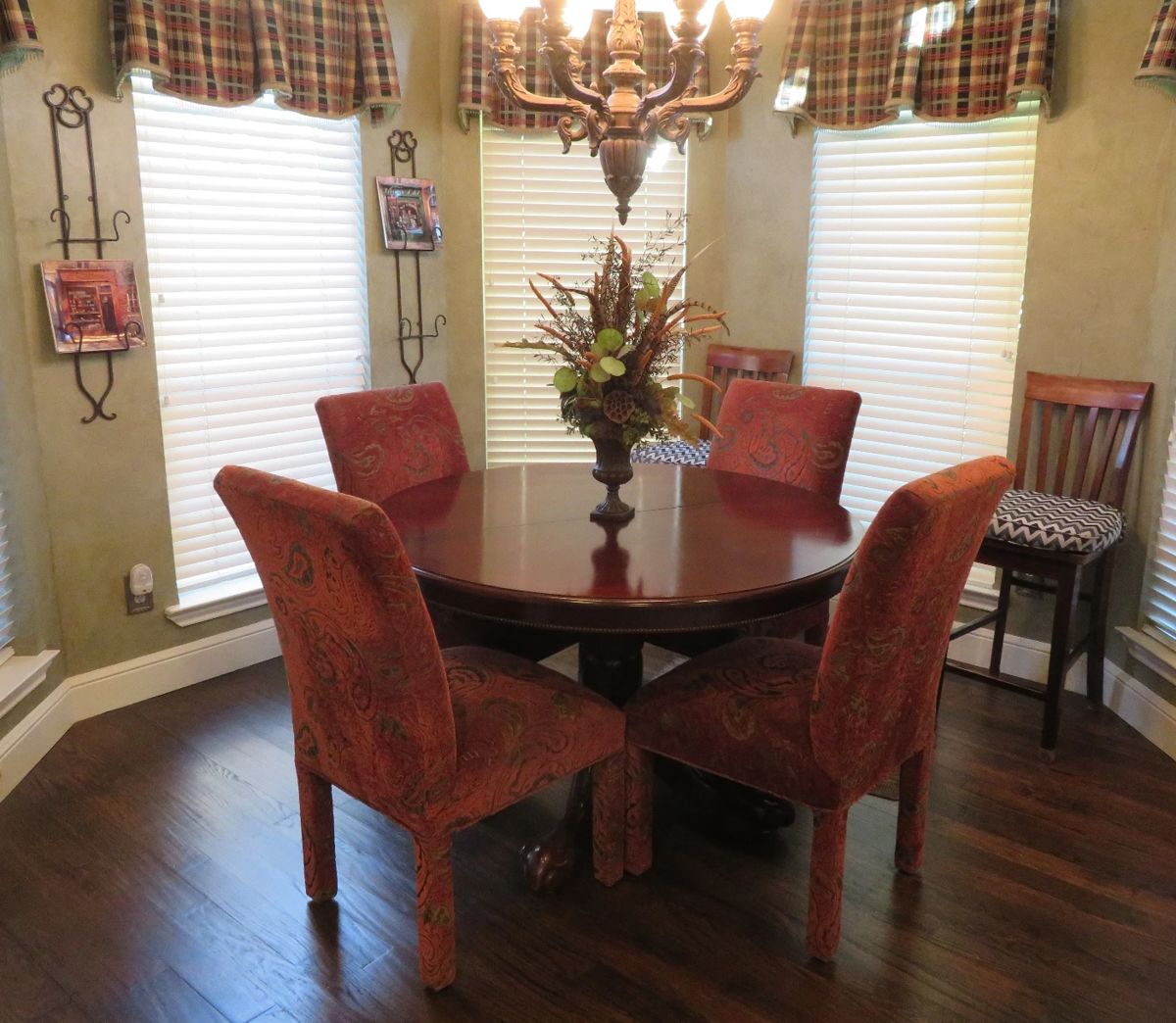 CLEARANCE SALE SUNDAY! J. DARLING ESTATE... starts on 12/8/2023