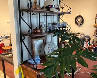 baker's rack with 2 drawers