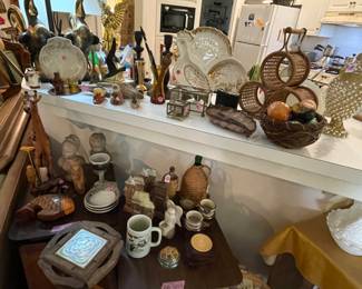 Many natural and wood pieces in the collection 