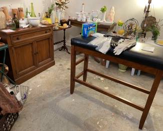 Everyone loves this high bench! For a special high top table perhaps? In the Sunday Special!