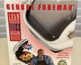 CCS049 George Foreman Lean Mean Fat Grilling Machine New