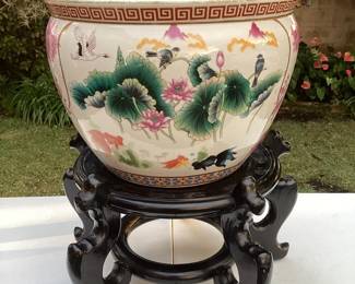 CCS103 Large Porcelain Fish Bowl Planter & Wooden Lacquered Stand