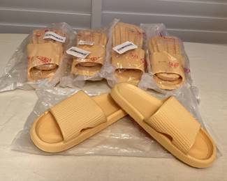 CCS036 Five Pairs Of Yellow Slides Women’s Size 7-8? New