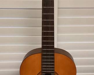CCS130 Yamaha C40 Guitar