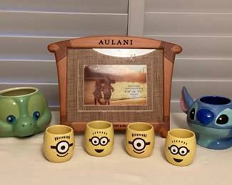 CCS193 Disney Picture Frame & Ceramic Mugs