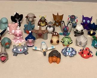 CCS138 Over 50 Vinyl Pokémon Mini Figures