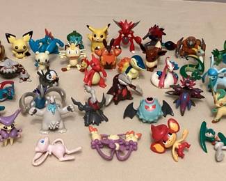 CCS141 Over 50 Vinyl Pokémon Mini Figures