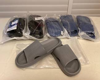 CCS025 Six Pairs Of Black, Grey & Blue Slides Women’s Size 8-9? New