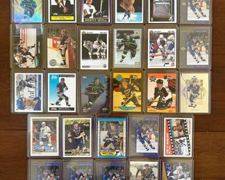Brett Hull Hockey cards Lot of 28 cards