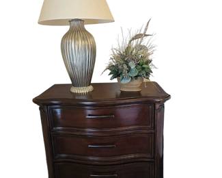 Matching nightstand to Sleigh Bed