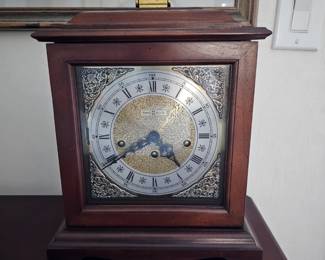 Small mantel clock