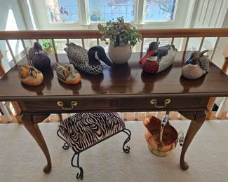Queen Anne leg table with 2 drawers - duck decoys
