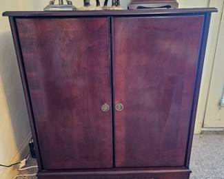 Two door mahogany cabinet with inlay