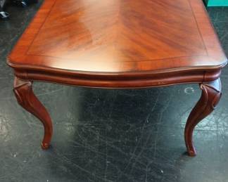 Absolutely beautiful dining room table. NO CHAIRS