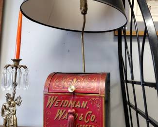 Weidman coffee display box lamp.