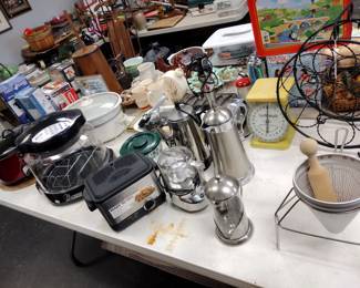 Miscellaneous kitchen items deep fryer new wave oven etc