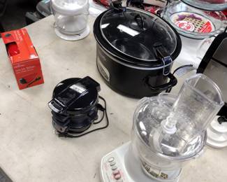 Miscellaneous kitchen items