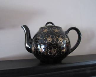 Hall teapot