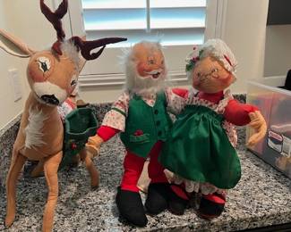 VINTAGE ANNALEE RUDOLPH, SANTA AND MRS. CLAUS COLLECTIBLES