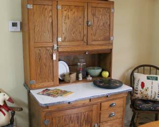 SELLERS KITCHEN HOOSIER