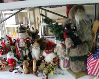 NUTCRACKERS & SANTAS