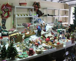 ALL KINDS OF CHRISTMAS DECOR