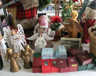 ARTHUR COURT ORNAMENTS