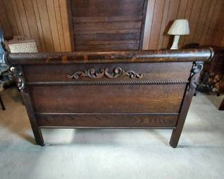 Gorgeous Antique Oak Bed