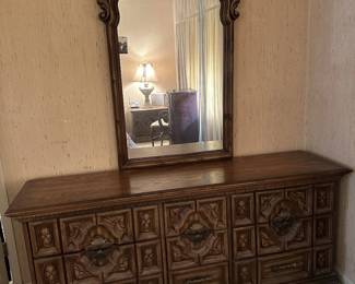 Lea Industries Carved Front 9 Drawer Dresser with Mirror