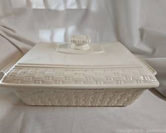 Belleek Everyday Basket Weave Rectangle Casserole Dish and Lid