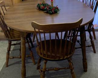 Dining Room set with 2 leaves