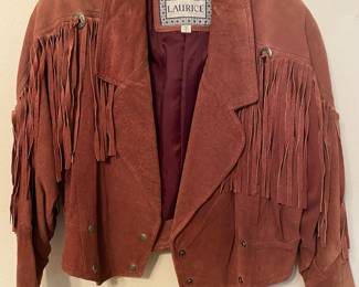 Suede jacket with fringe 