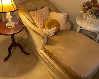 70’a Gold velvet chaise lounge 