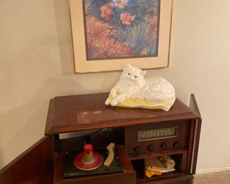 Cute little stereo & record player 