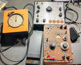 SO MANY electronics and do-dads