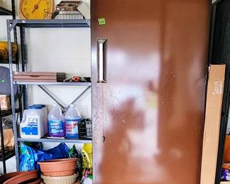 Signature Deluxe Stand Up Freezer