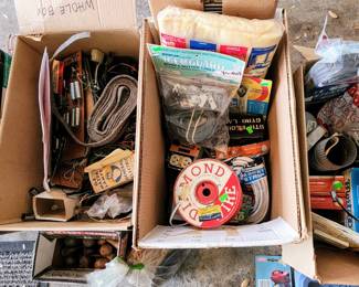 SO MANY electronics and do-dads