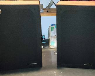 SO MANY electronics and do-dads