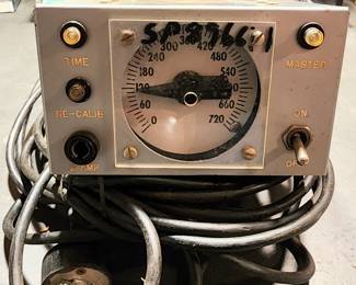 SO MANY electronics and do-dads