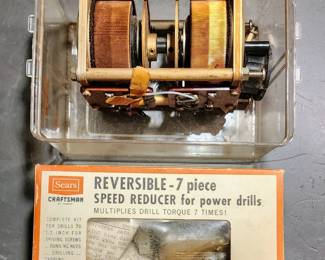 SO MANY electronics and do-dads