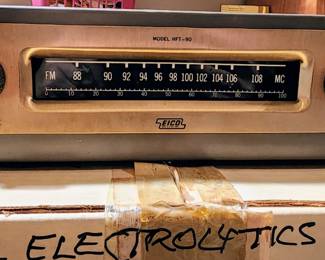 SO MANY electronics and do-dads