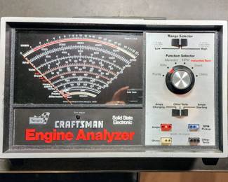 SO MANY electronics and do-dads