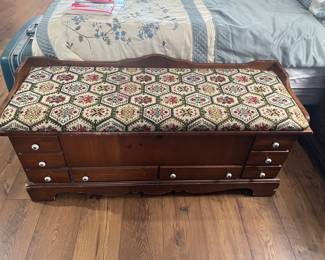 Lane cedar chest