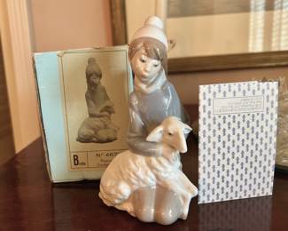 Llardo Shepherd with Box