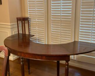 Mahogany Wine Hunt Board